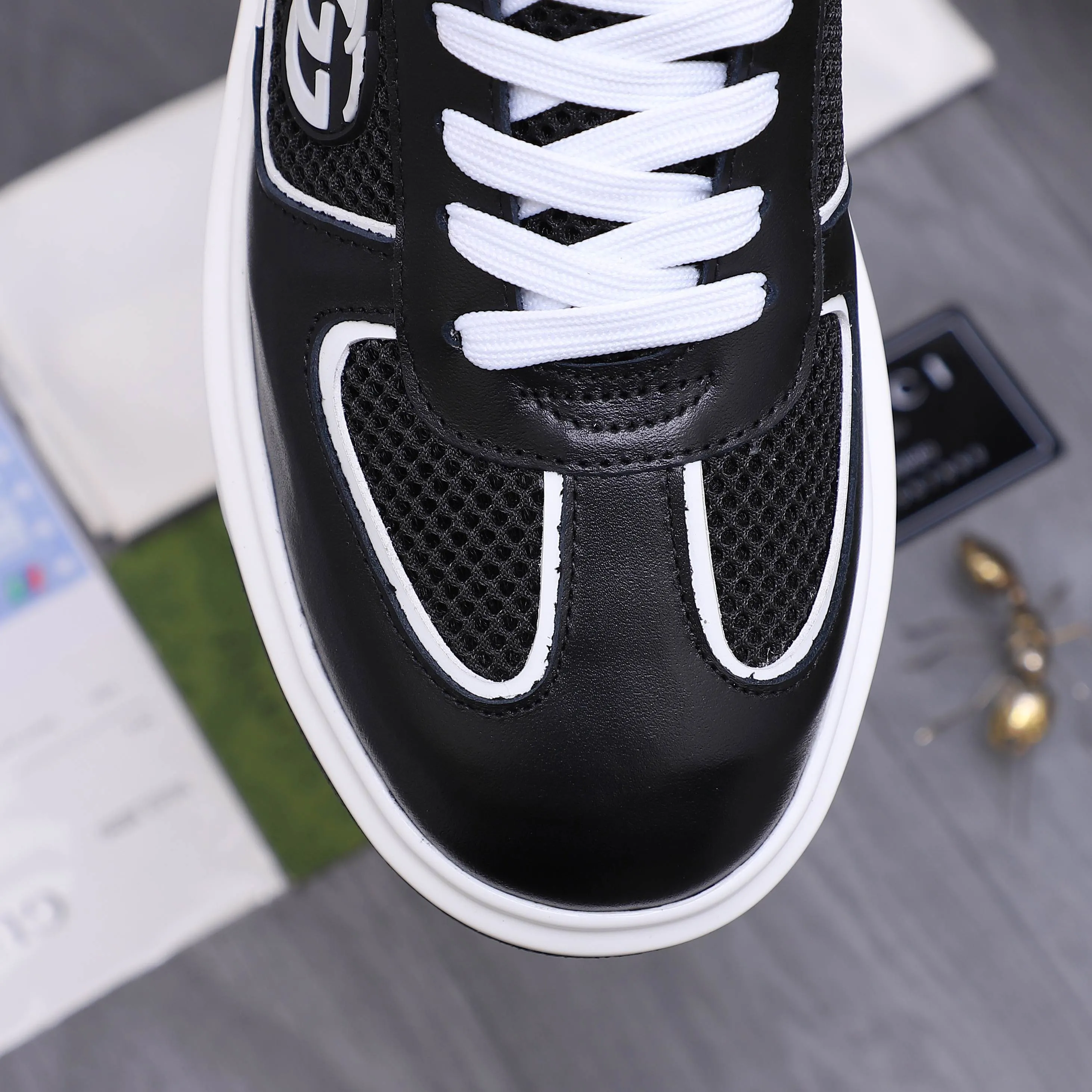 Men's shoes 💰460 Product trademark: GUCCI "Gucci" men's casual sneakers Regular size: 38-44 Product material: Selected cowhide stitching mesh mesh lining cowhide insole rubber outsole